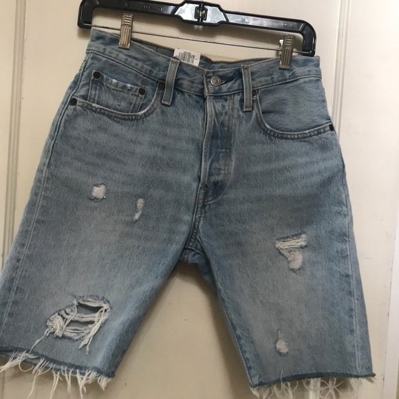 COPY - Levi’s high rise 501 mid thigh distressed denim jeans - Picture 2 of 3